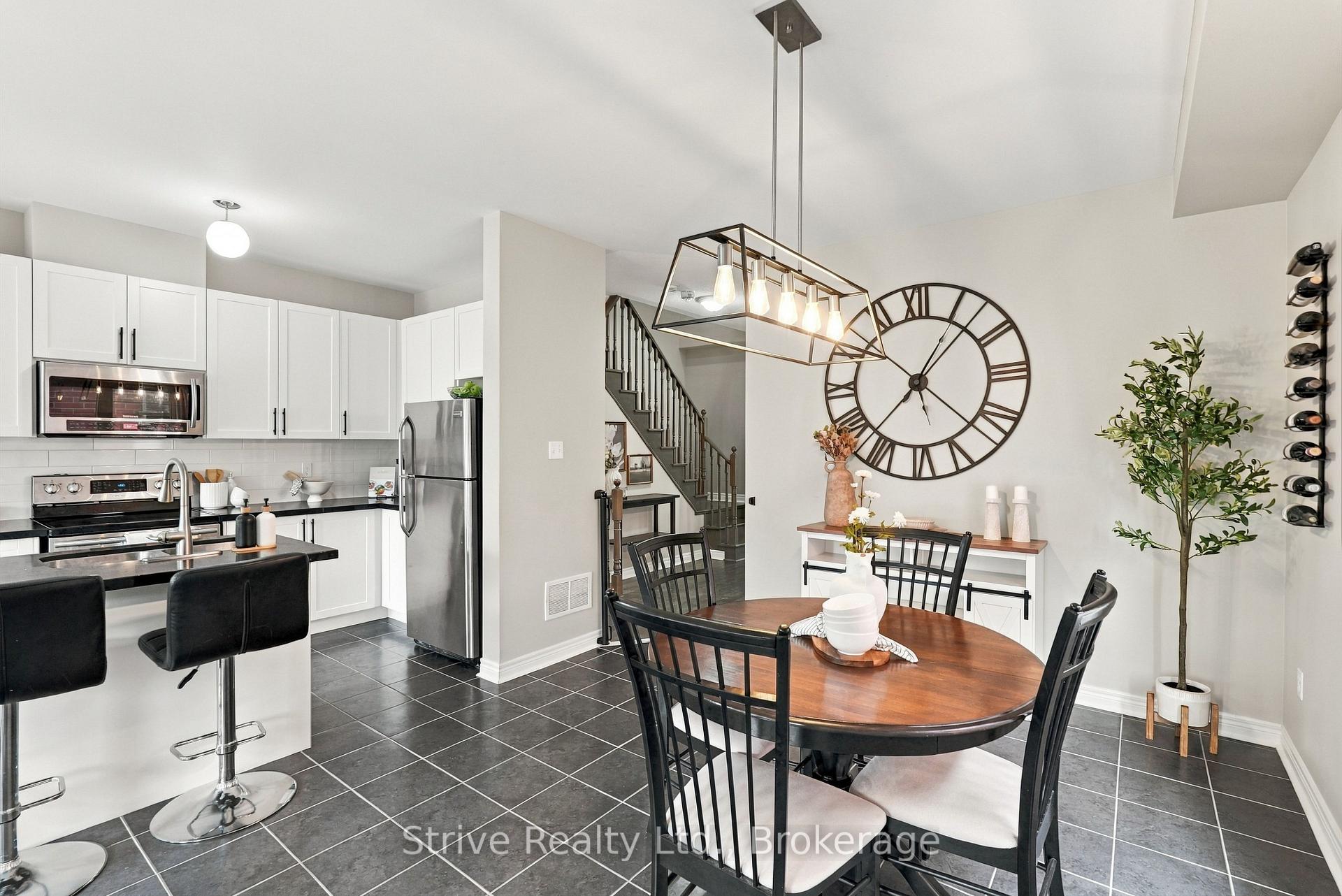 Photo 5 of 18 Bud Doucette Court, Uxbridge — HOMEH