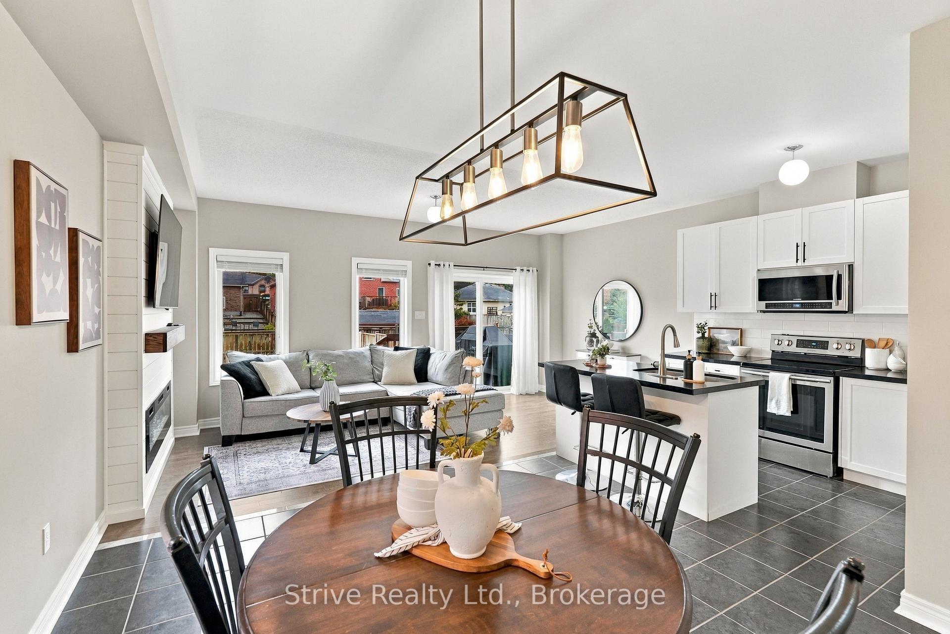 Photo 7 of 18 Bud Doucette Court, Uxbridge — HOMEH