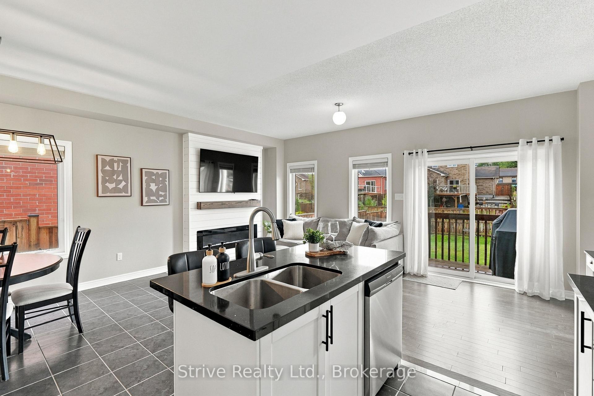 Photo 14 of 18 Bud Doucette Court, Uxbridge — HOMEH
