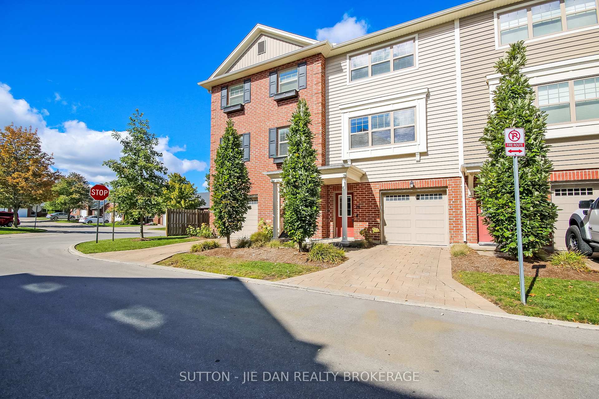 Photo of Unit 78, 3025 Singleton Avenue