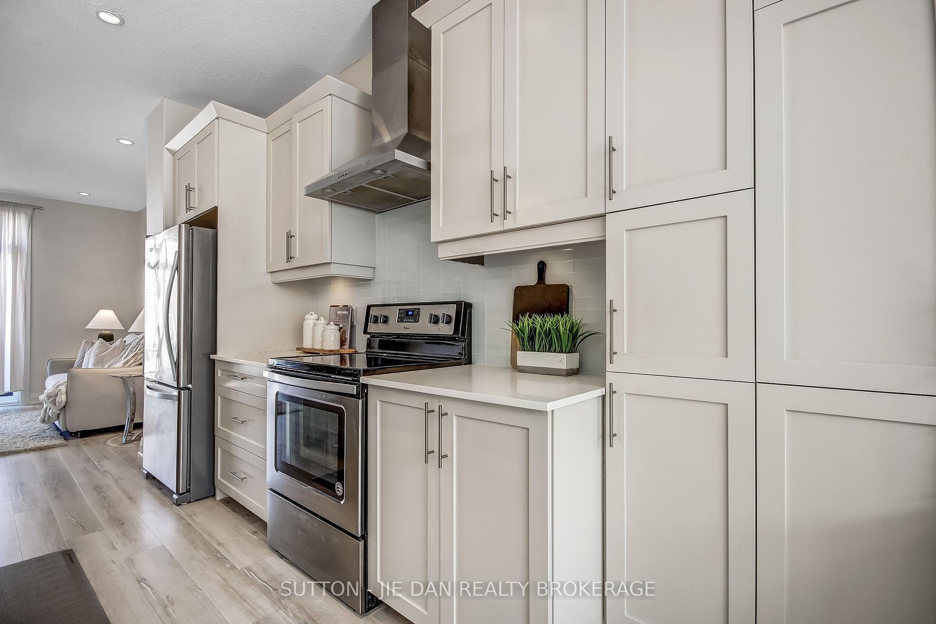 Photo 6 of Unit 78, 3025 Singleton Avenue, London, South W — HOMEH
