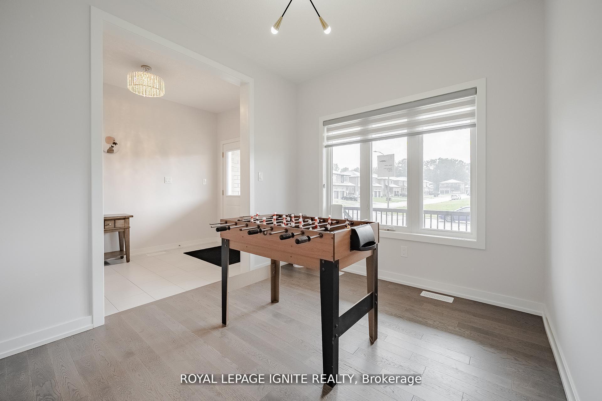 Photo 8 of 19 Butternut Drive, Norfolk, Simcoe — HOMEH
