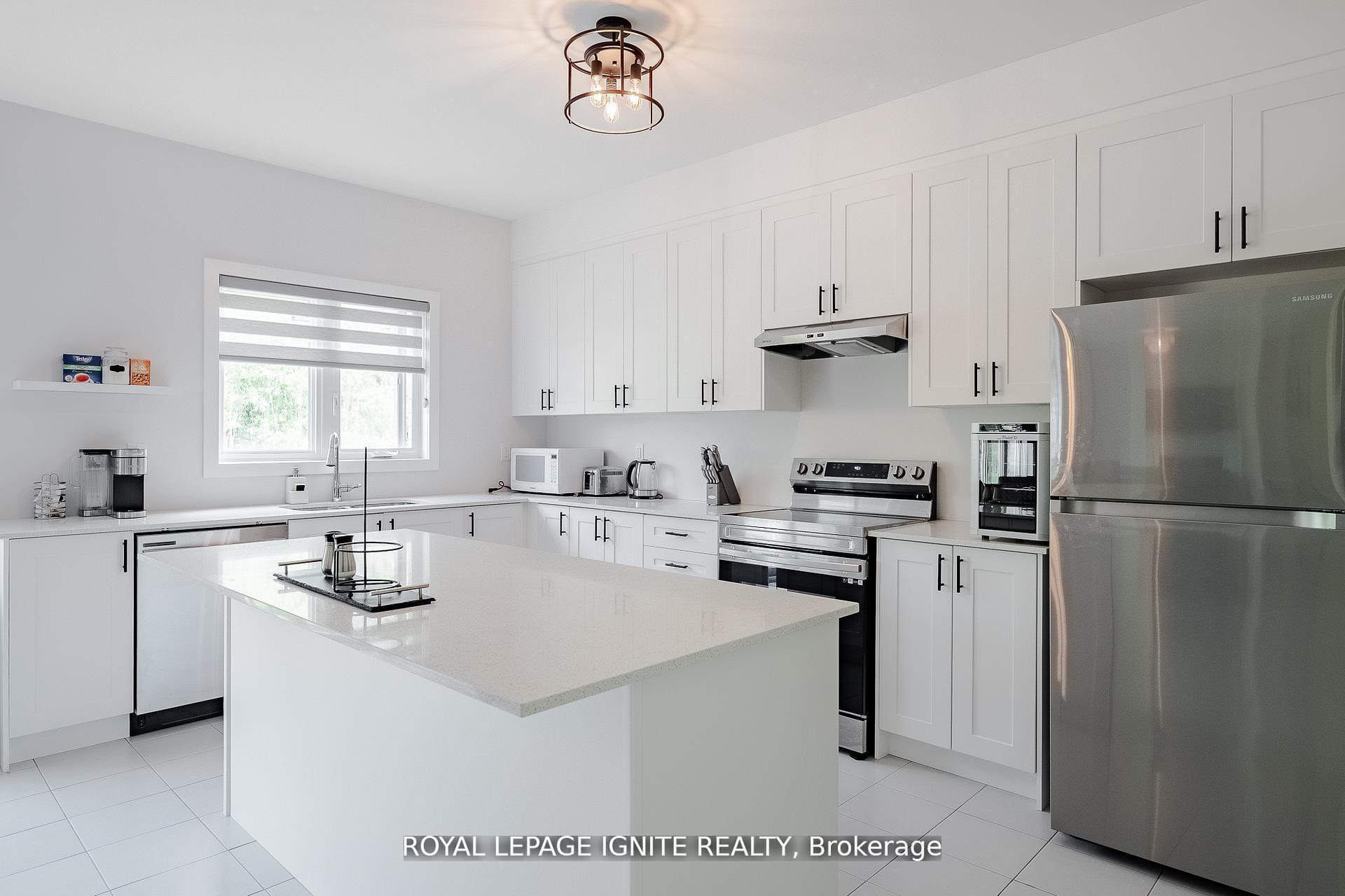 Photo 18 of 19 Butternut Drive, Norfolk, Simcoe — HOMEH