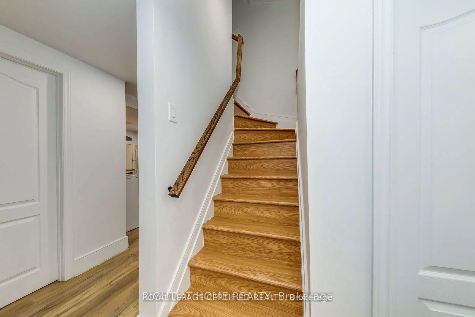 Photo 3 of Unit Bsmt, 4230 Credit Pointe Drive, Mississauga, East Credit — HOMEH