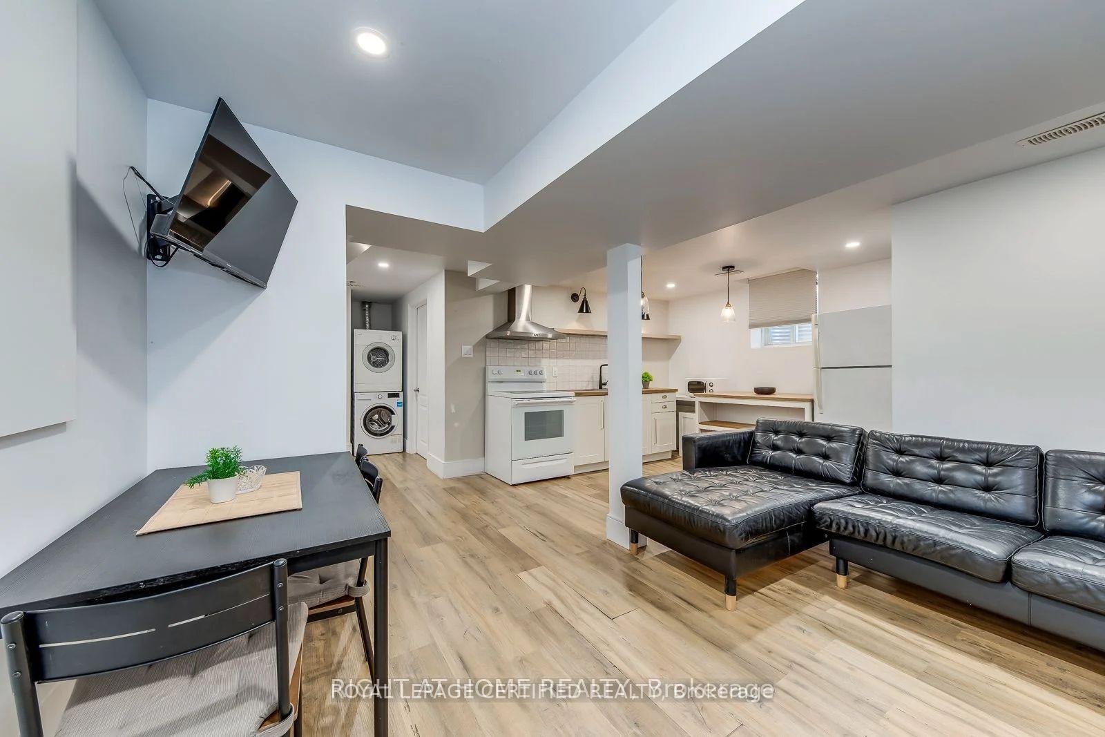 Photo 4 of Unit Bsmt, 4230 Credit Pointe Drive, Mississauga, East Credit — HOMEH