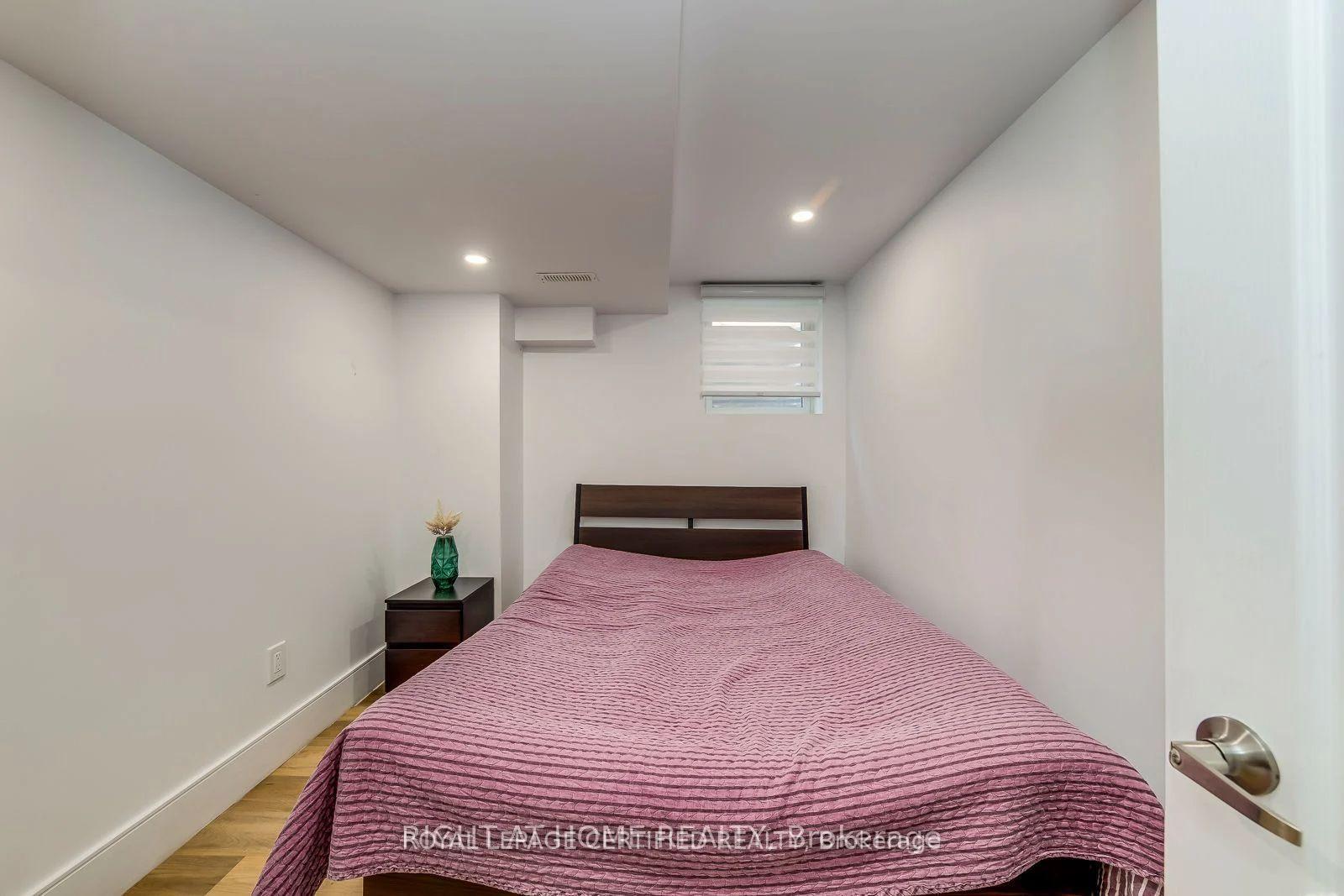 Photo 9 of Unit Bsmt, 4230 Credit Pointe Drive, Mississauga, East Credit — HOMEH