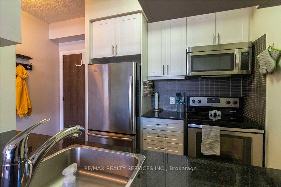 Photo 4 of Unit 325, 2 Eva Road, Etobicoke, Etobicoke West Mall — HOMEH