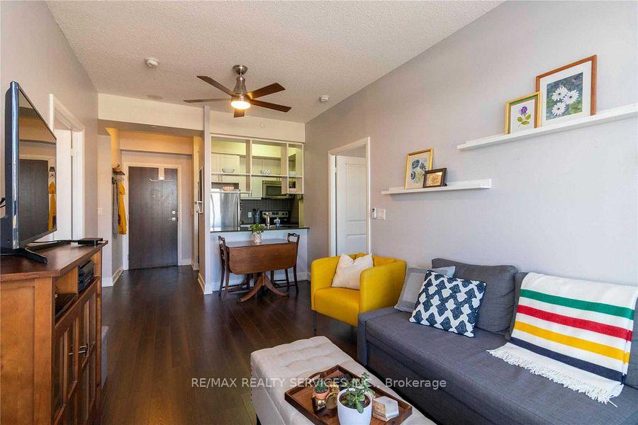 Photo 8 of Unit 325, 2 Eva Road, Etobicoke, Etobicoke West Mall — HOMEH