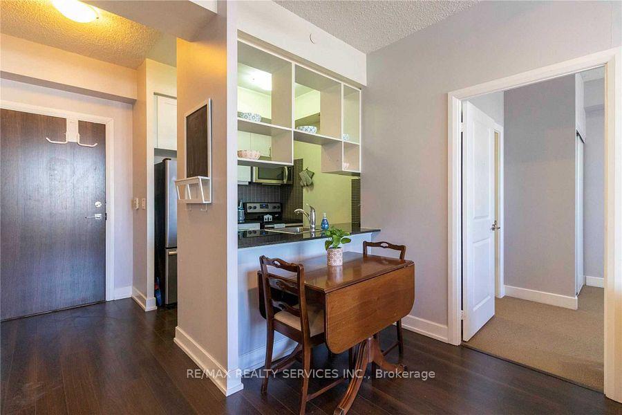 Photo 10 of Unit 325, 2 Eva Road, Etobicoke, Etobicoke West Mall — HOMEH