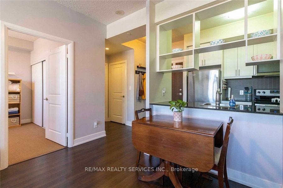 Photo 11 of Unit 325, 2 Eva Road, Etobicoke, Etobicoke West Mall — HOMEH