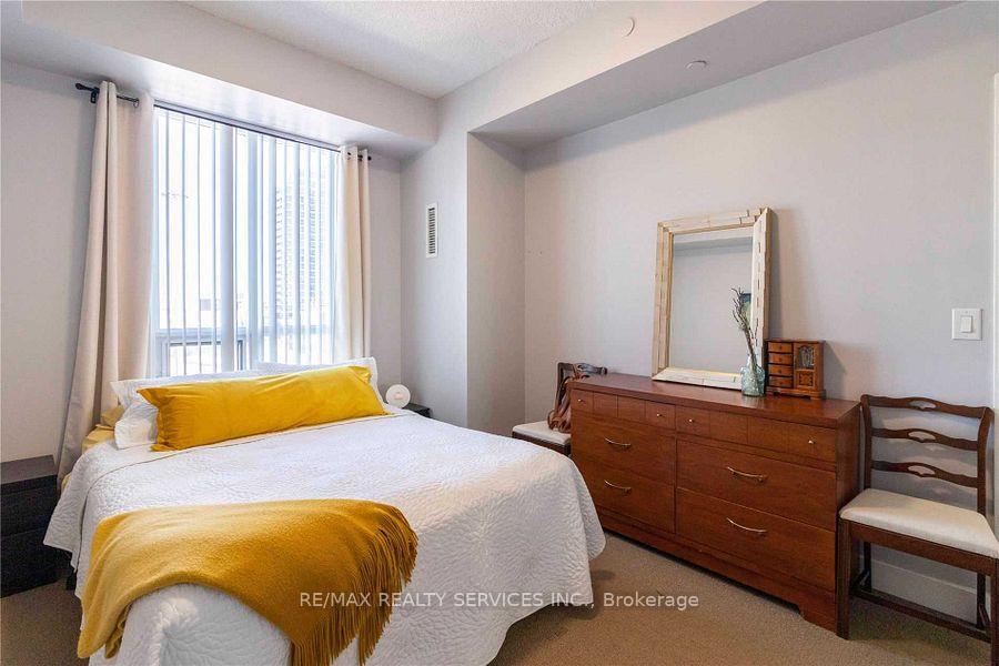 Photo 13 of Unit 325, 2 Eva Road, Etobicoke, Etobicoke West Mall — HOMEH