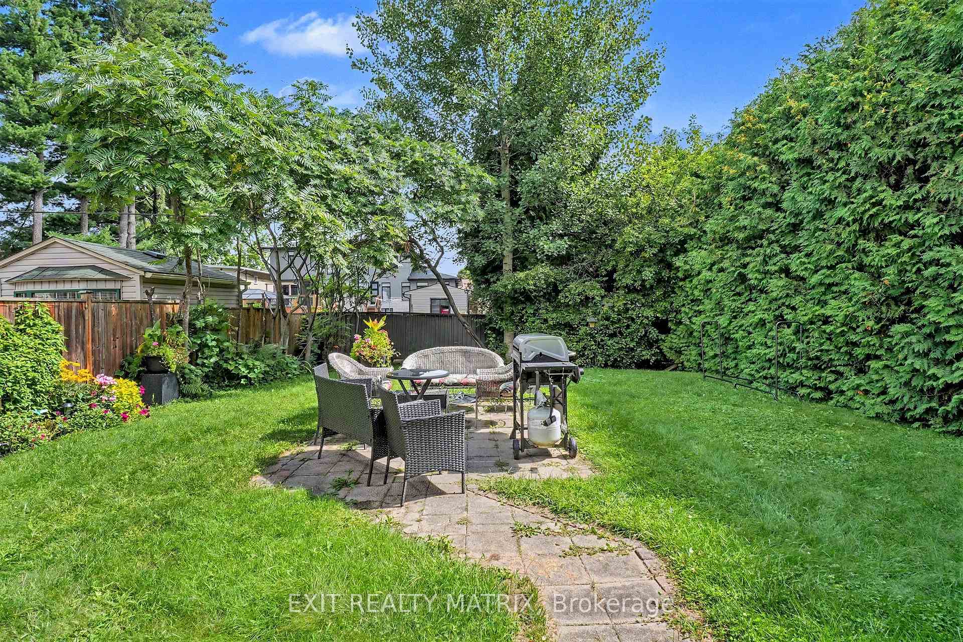 Photo 17 of 1691 Hunters Run Drive, Ottawa, Chapel Hill — HOMEH