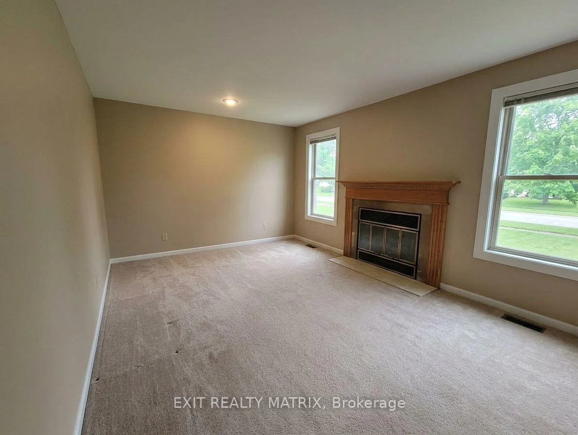 Photo 3 of 1691 Hunters Run Drive, Ottawa, Chapel Hill — HOMEH