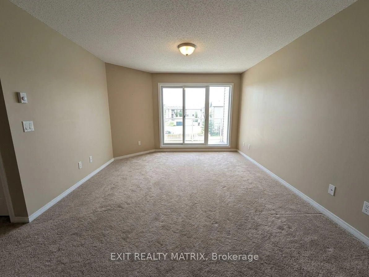 Photo 4 of 1691 Hunters Run Drive, Ottawa, Chapel Hill — HOMEH