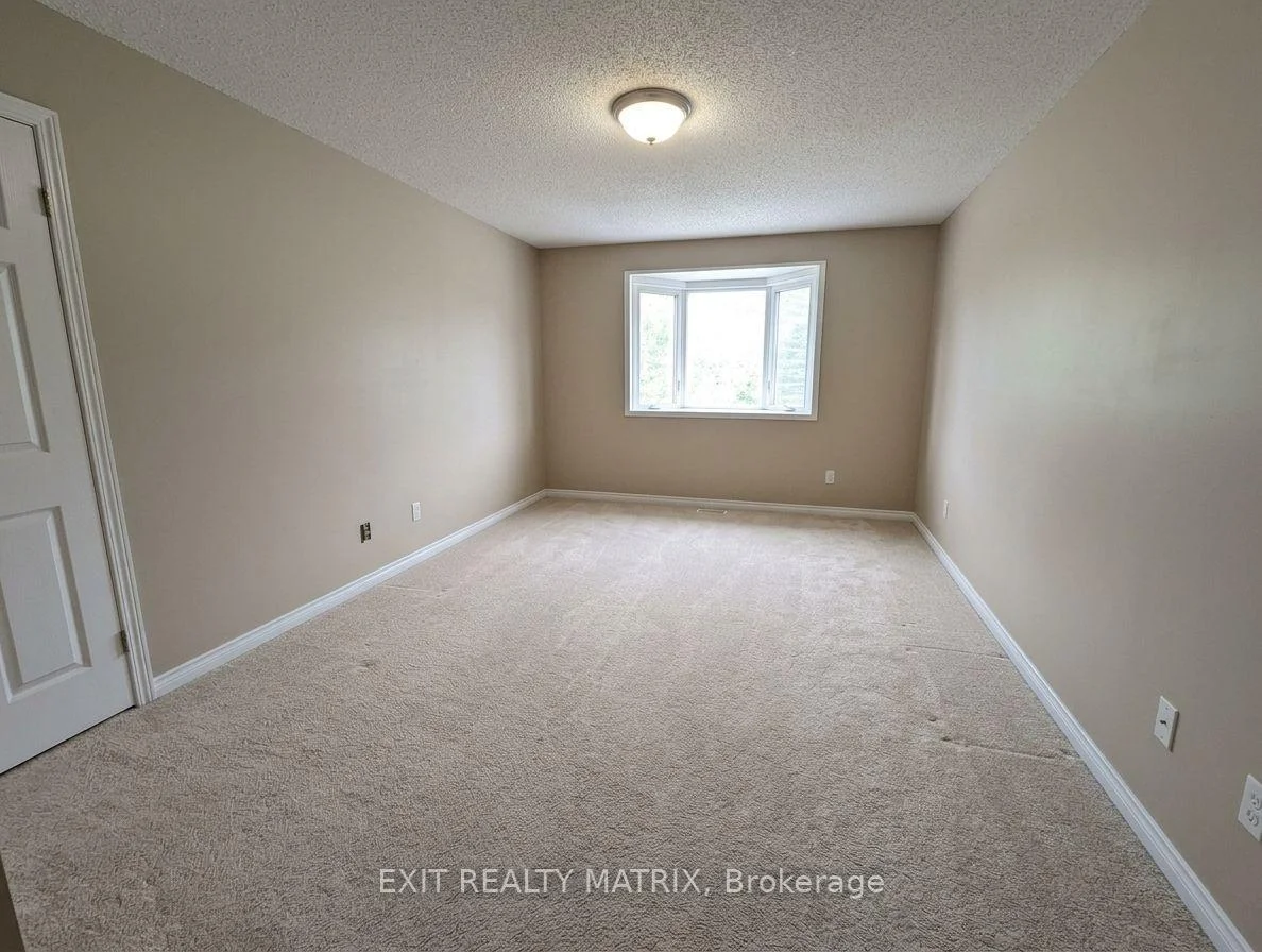 Photo 7 of 1691 Hunters Run Drive, Ottawa, Chapel Hill — HOMEH