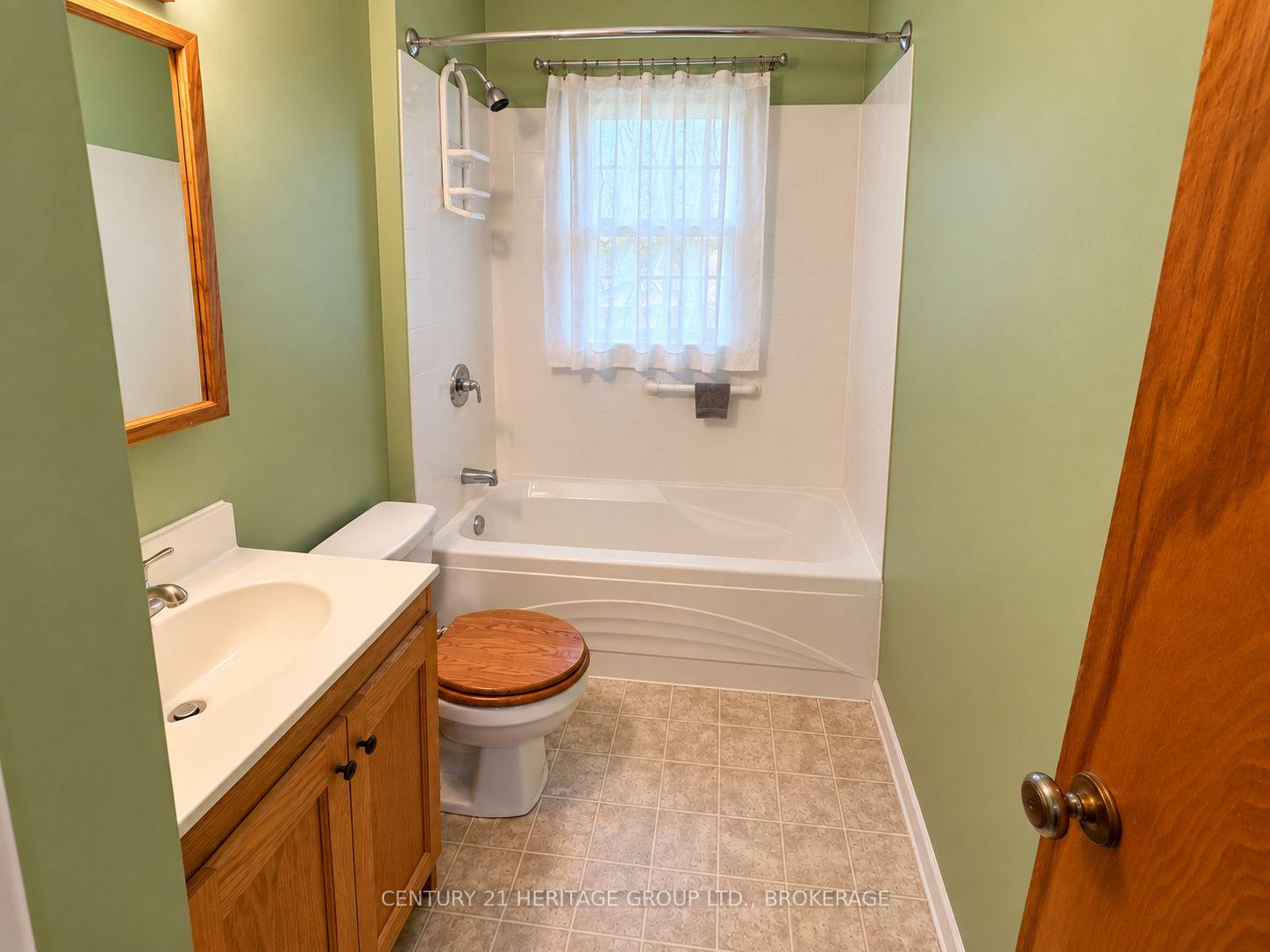 Photo 7 of 227 Arnold Street, Kingston, City Northwest — HOMEH