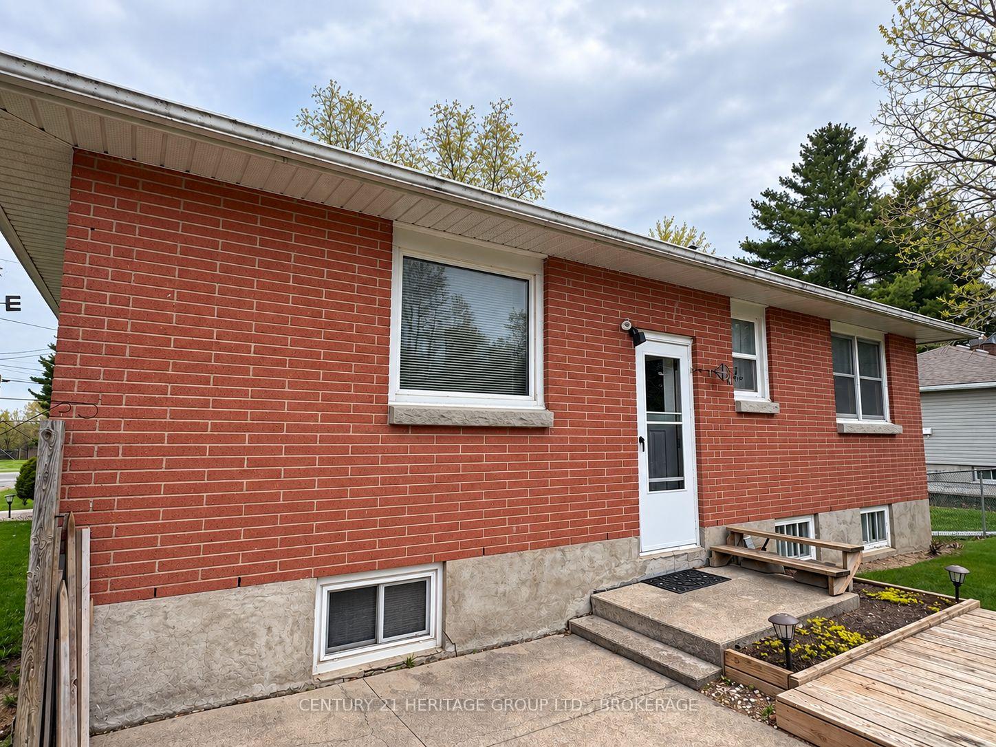 Photo 14 of 227 Arnold Street, Kingston, City Northwest — HOMEH