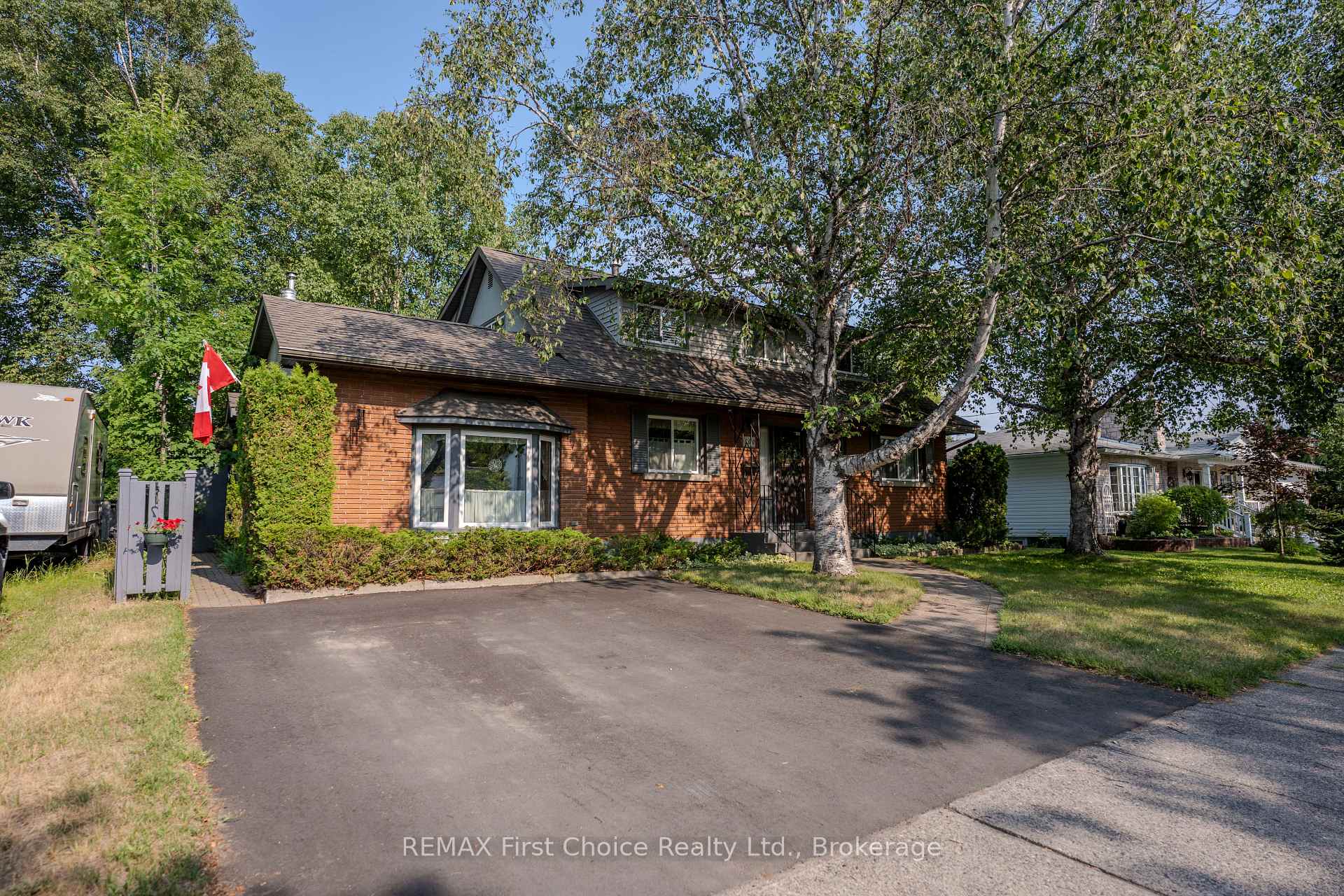 Photo of 160 Whalen Street