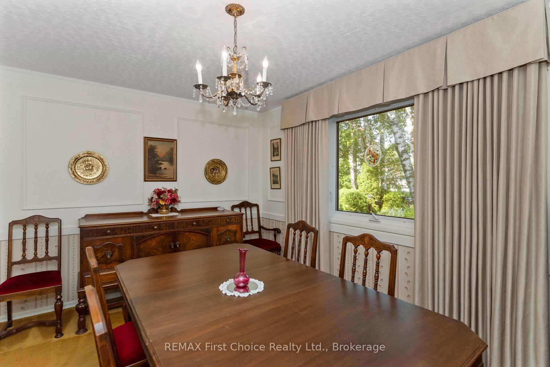 Photo 9 of 160 Whalen Street, Thunder Bay, Grandview — HOMEH