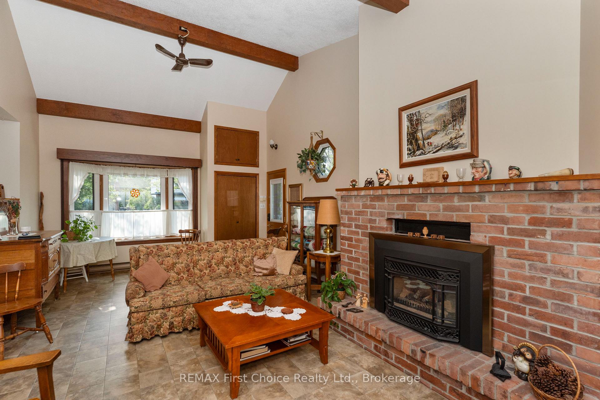 Photo 12 of 160 Whalen Street, Thunder Bay, Grandview — HOMEH