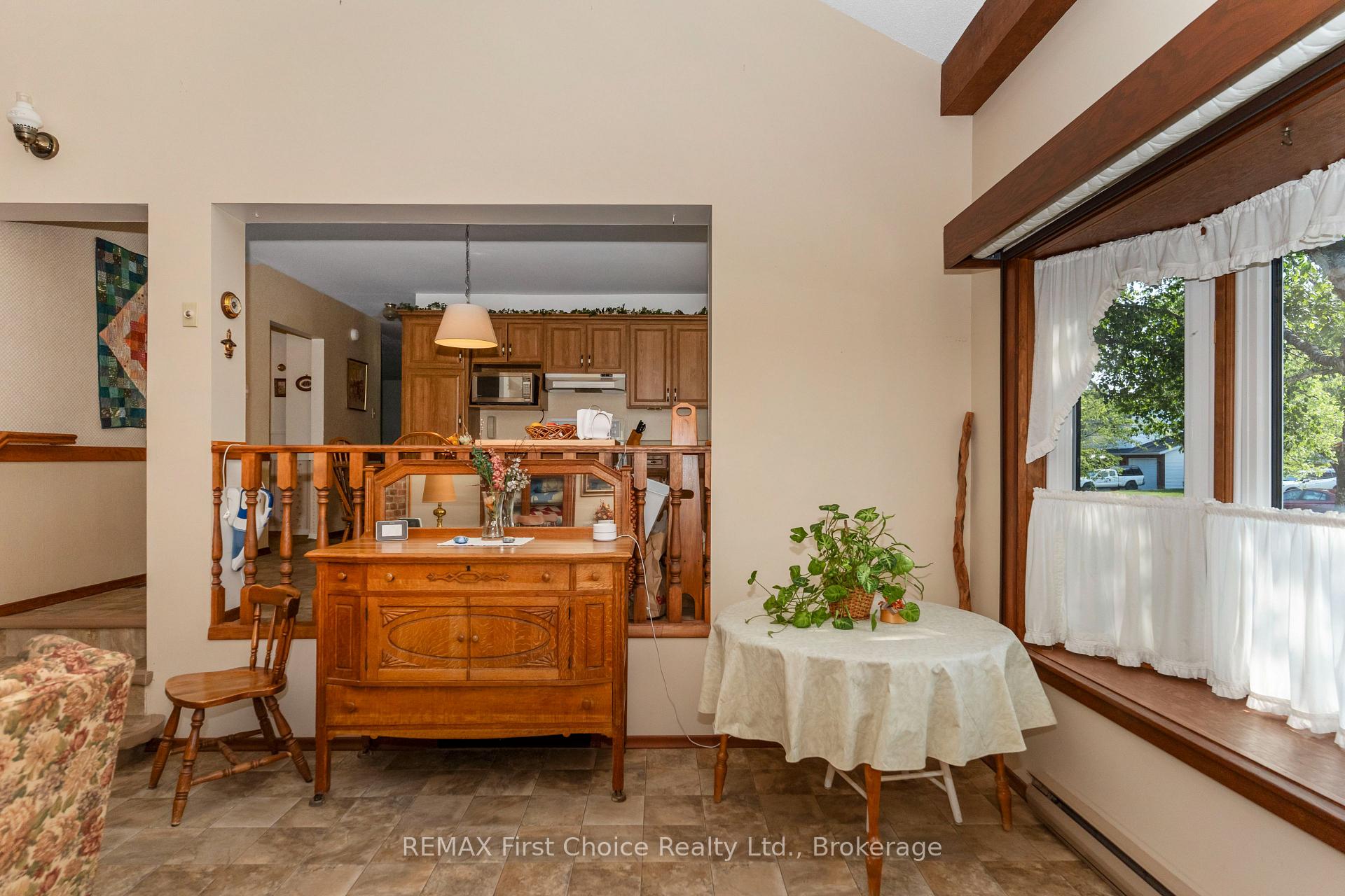 Photo 15 of 160 Whalen Street, Thunder Bay, Grandview — HOMEH