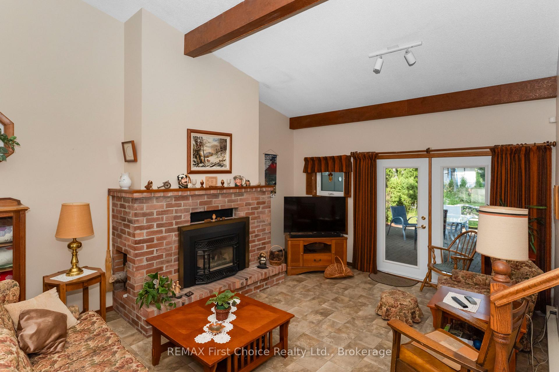 Photo 17 of 160 Whalen Street, Thunder Bay, Grandview — HOMEH