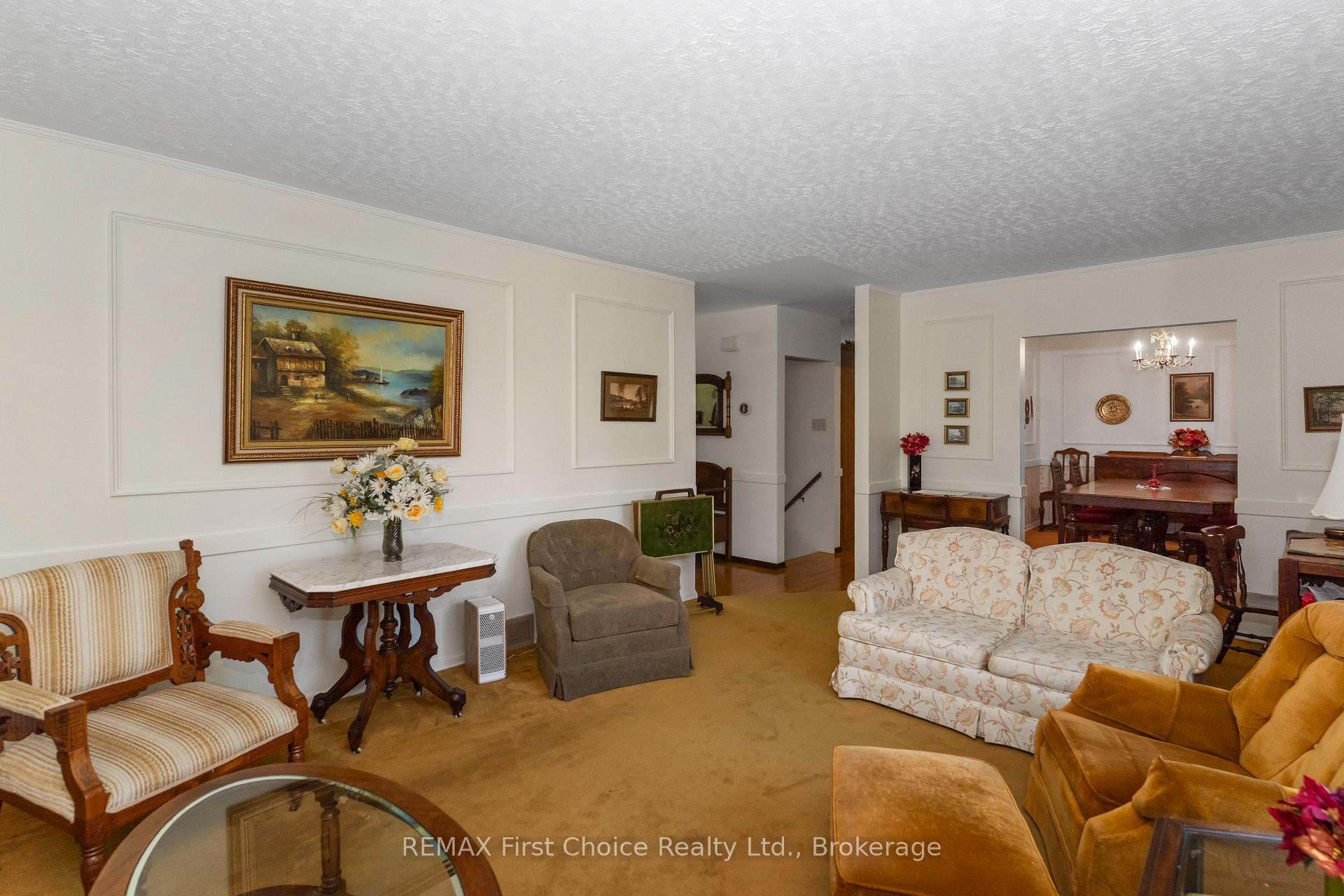 Photo 20 of 160 Whalen Street, Thunder Bay, Grandview — HOMEH