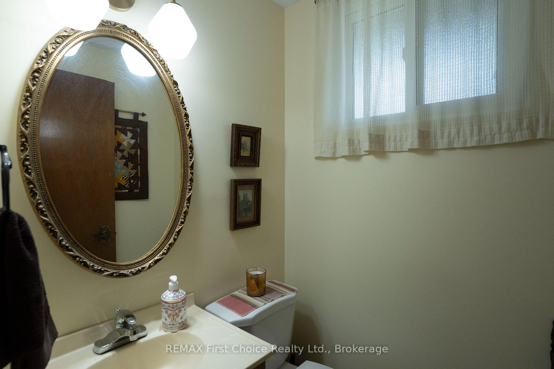 Photo 23 of 160 Whalen Street, Thunder Bay, Grandview — HOMEH