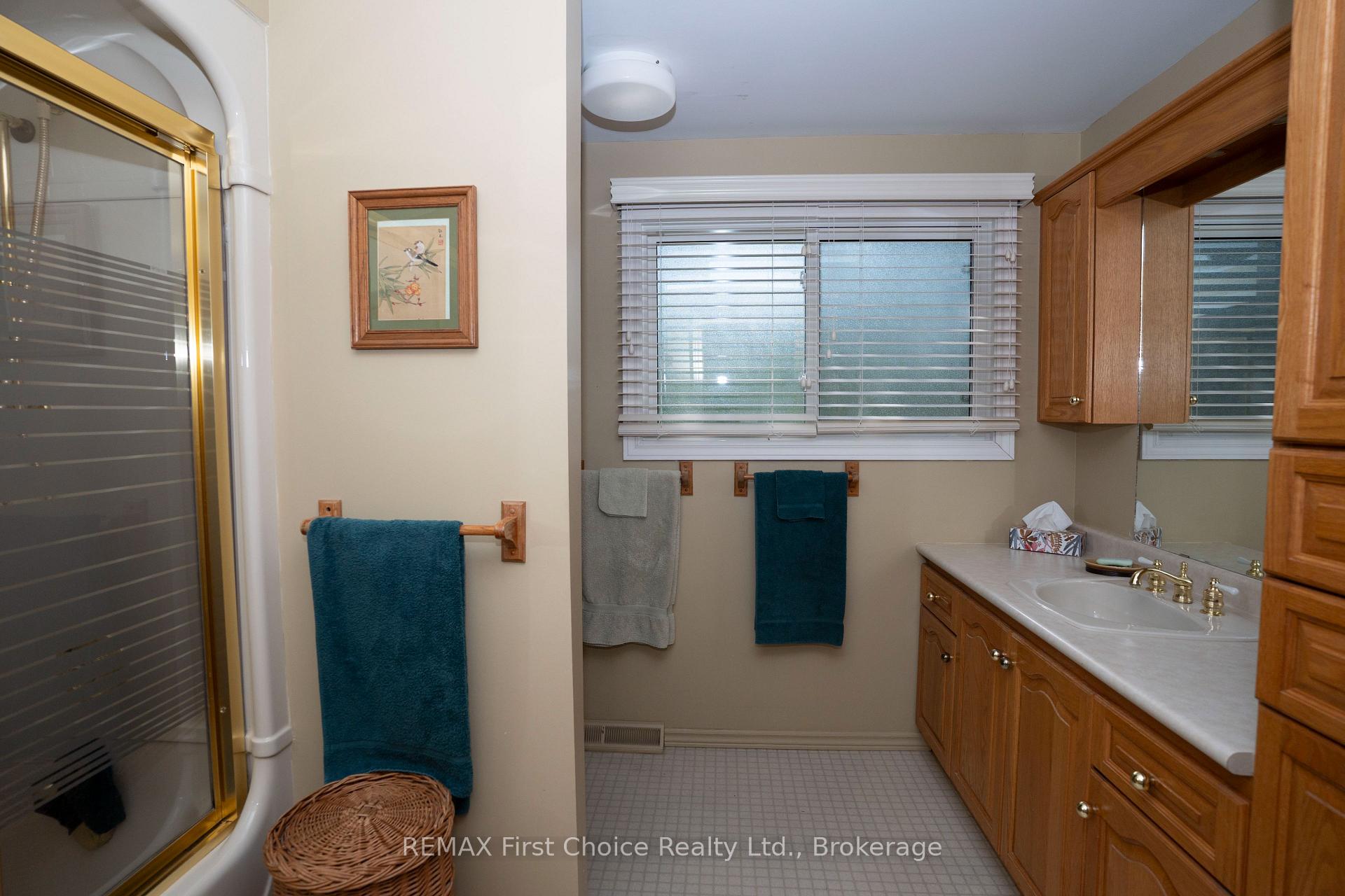 Photo 24 of 160 Whalen Street, Thunder Bay, Grandview — HOMEH