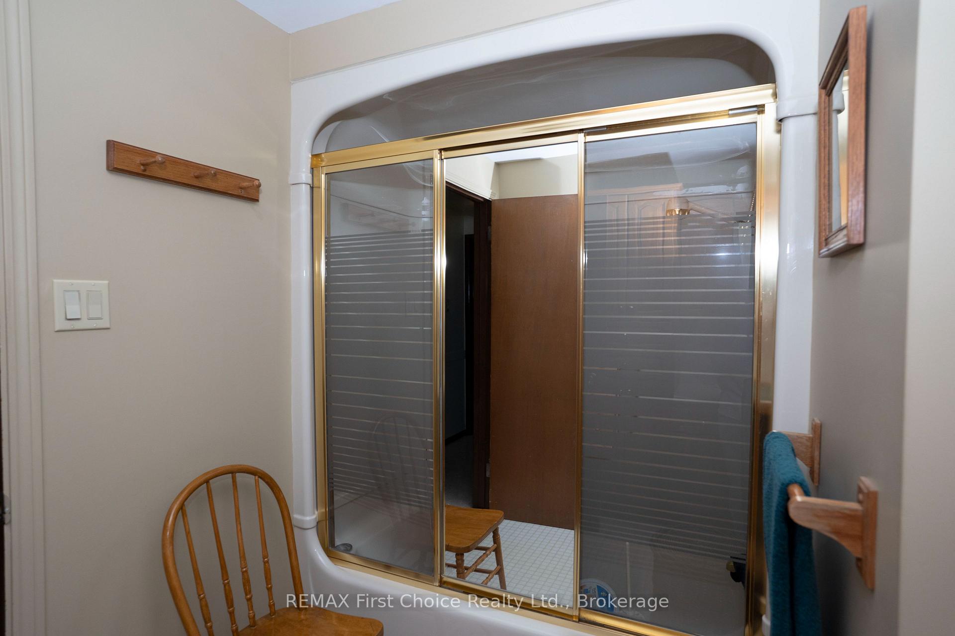 Photo 26 of 160 Whalen Street, Thunder Bay, Grandview — HOMEH