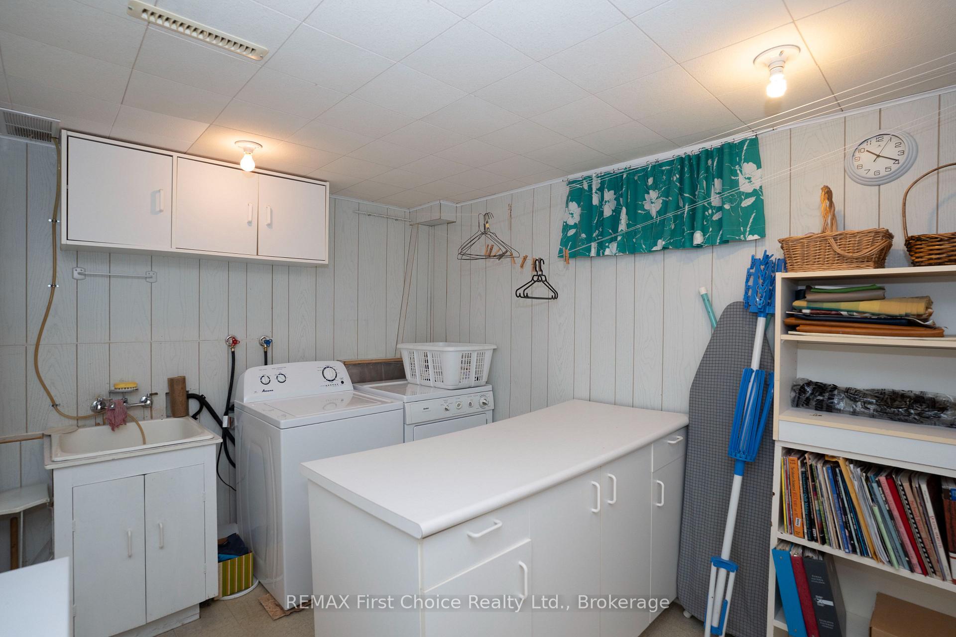 Photo 42 of 160 Whalen Street, Thunder Bay, Grandview — HOMEH
