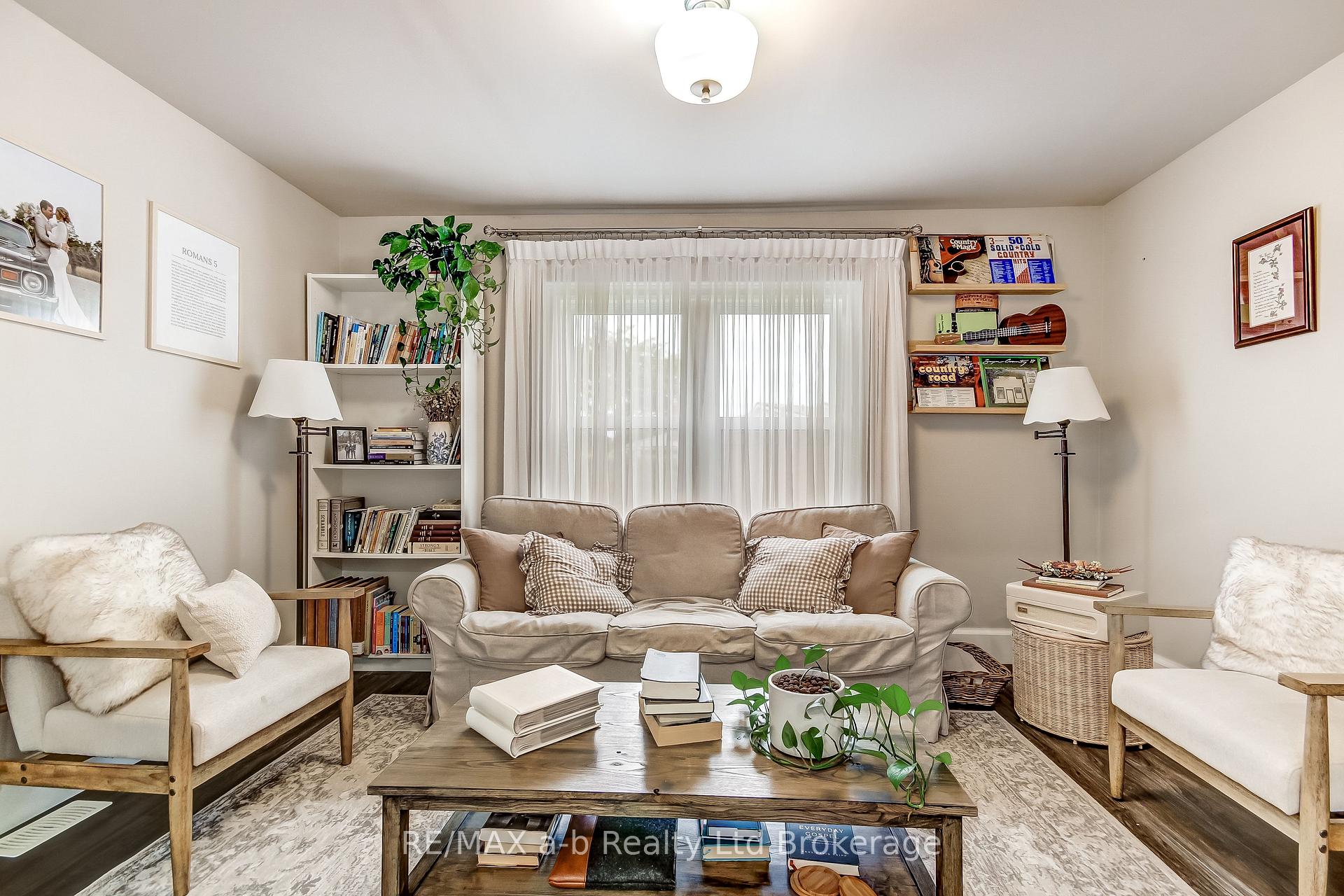 Photo 6 of 2237 Pinegrove Road, Norfolk, Pine Grove — HOMEH