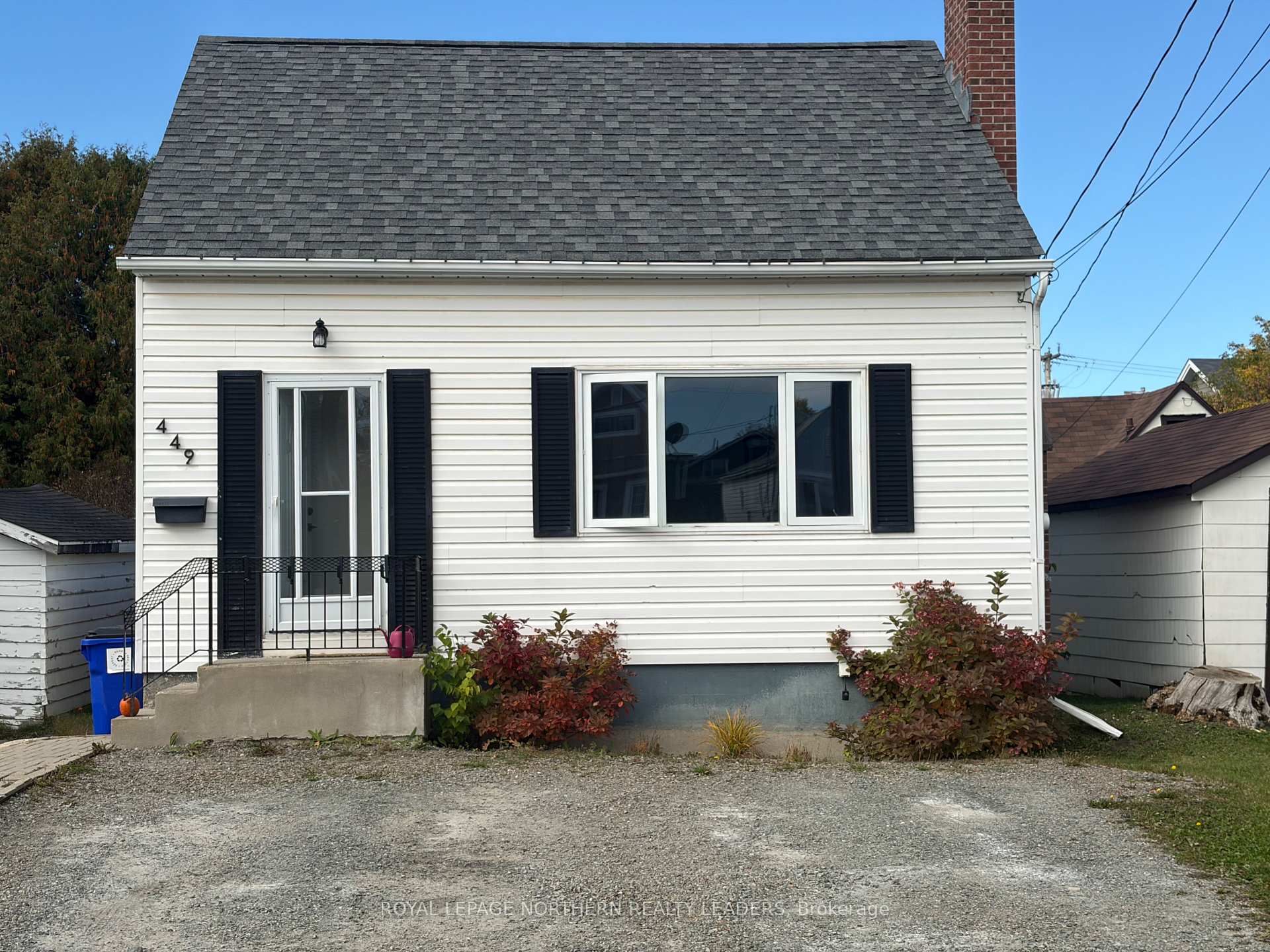 Front of 449 Toke Street