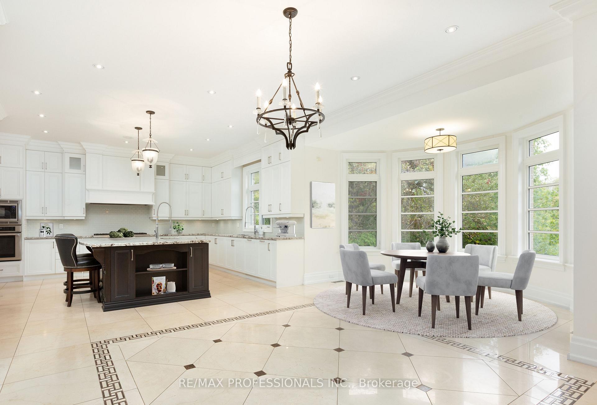 Photo 12 of 191 Edenbridge Drive, Etobicoke, Edenbridge-Humber Valley — HOMEH