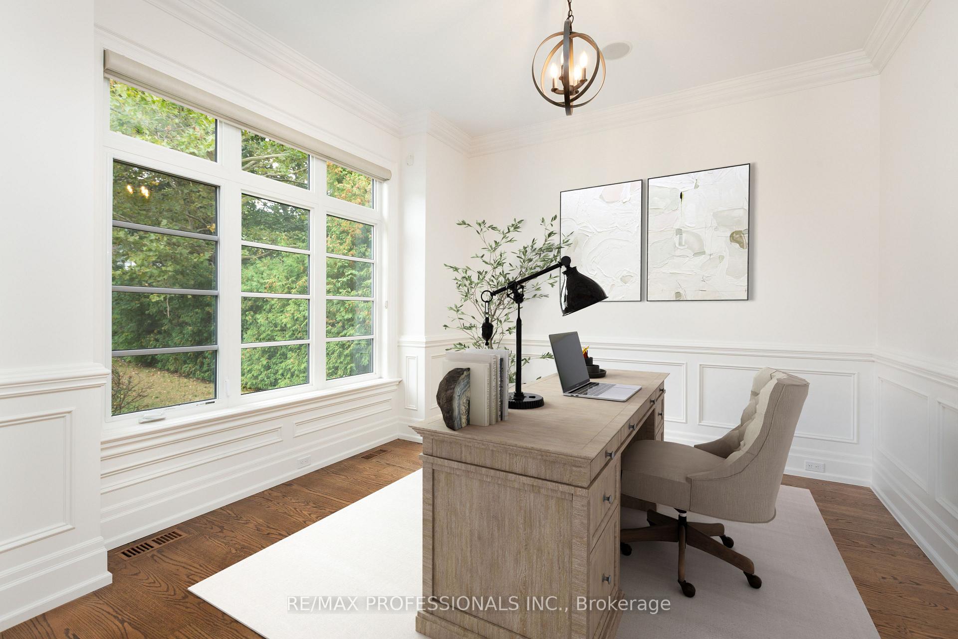 Photo 17 of 191 Edenbridge Drive, Etobicoke, Edenbridge-Humber Valley — HOMEH