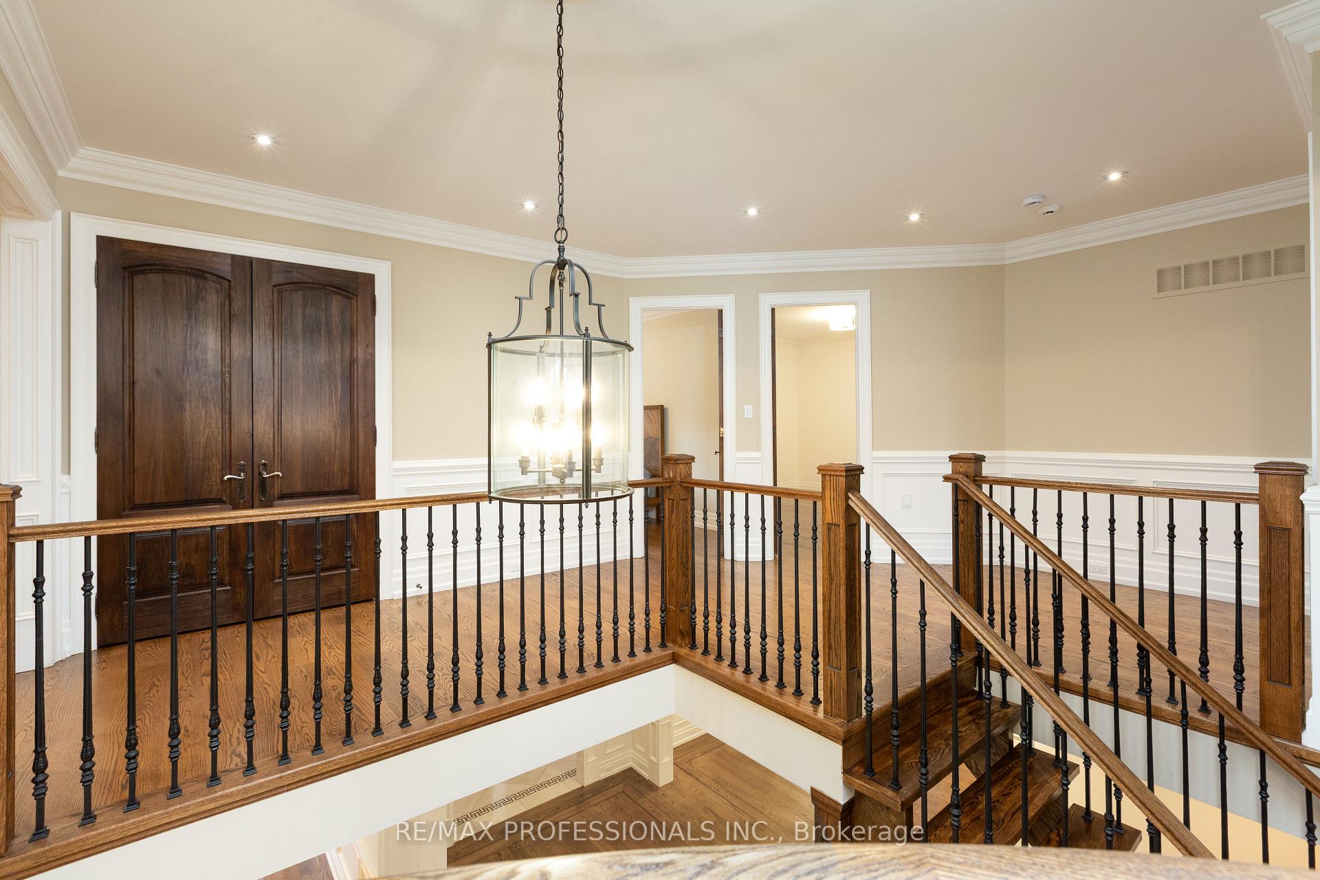 Photo 20 of 191 Edenbridge Drive, Etobicoke, Edenbridge-Humber Valley — HOMEH