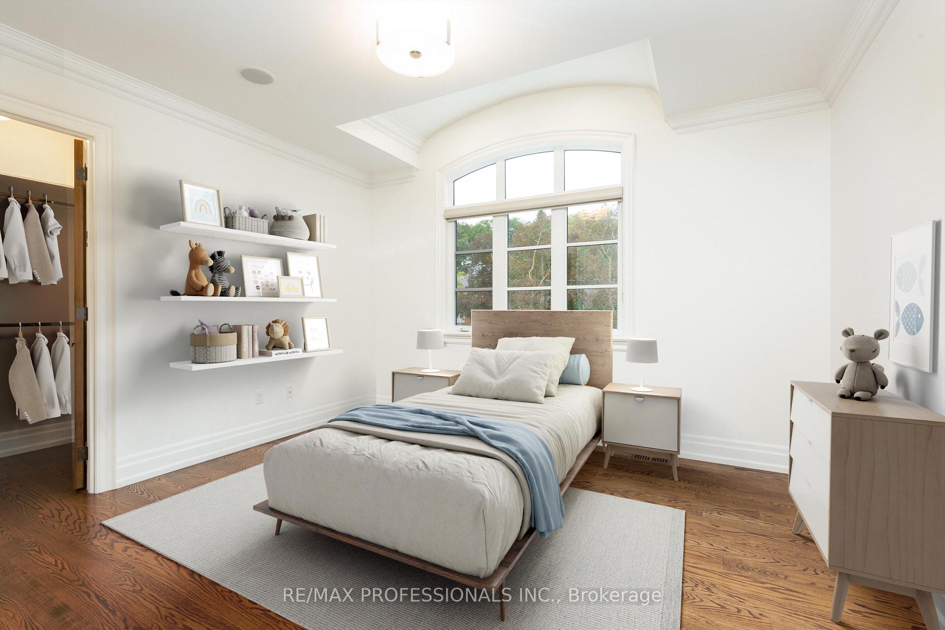 Photo 34 of 191 Edenbridge Drive, Etobicoke, Edenbridge-Humber Valley — HOMEH