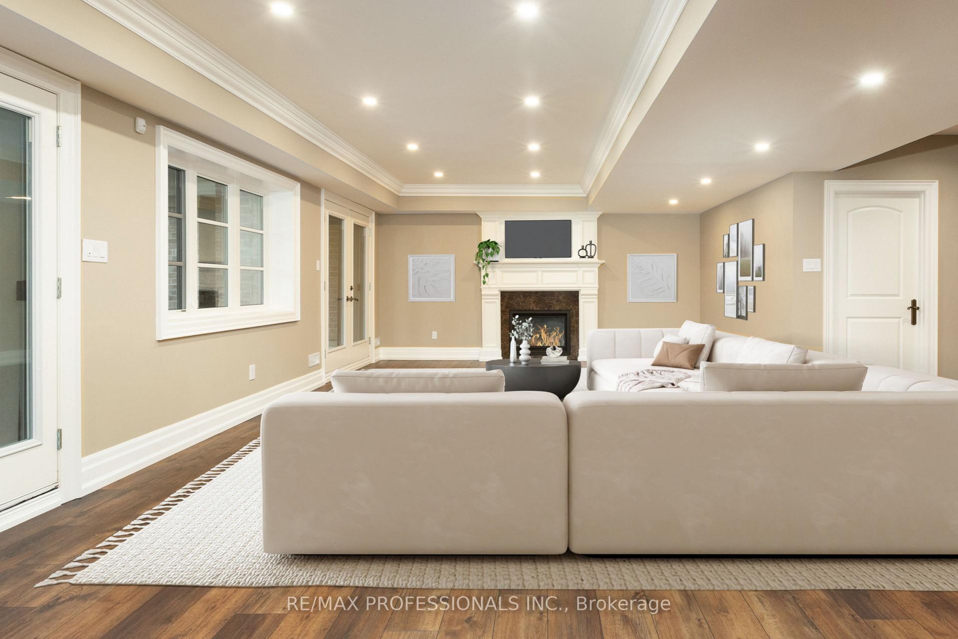 Photo 36 of 191 Edenbridge Drive, Etobicoke, Edenbridge-Humber Valley — HOMEH
