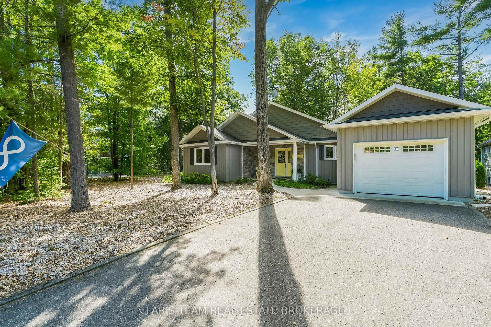 Photo 3 of 15 Rosemary Road, Tiny, Rural Tiny — HOMEH