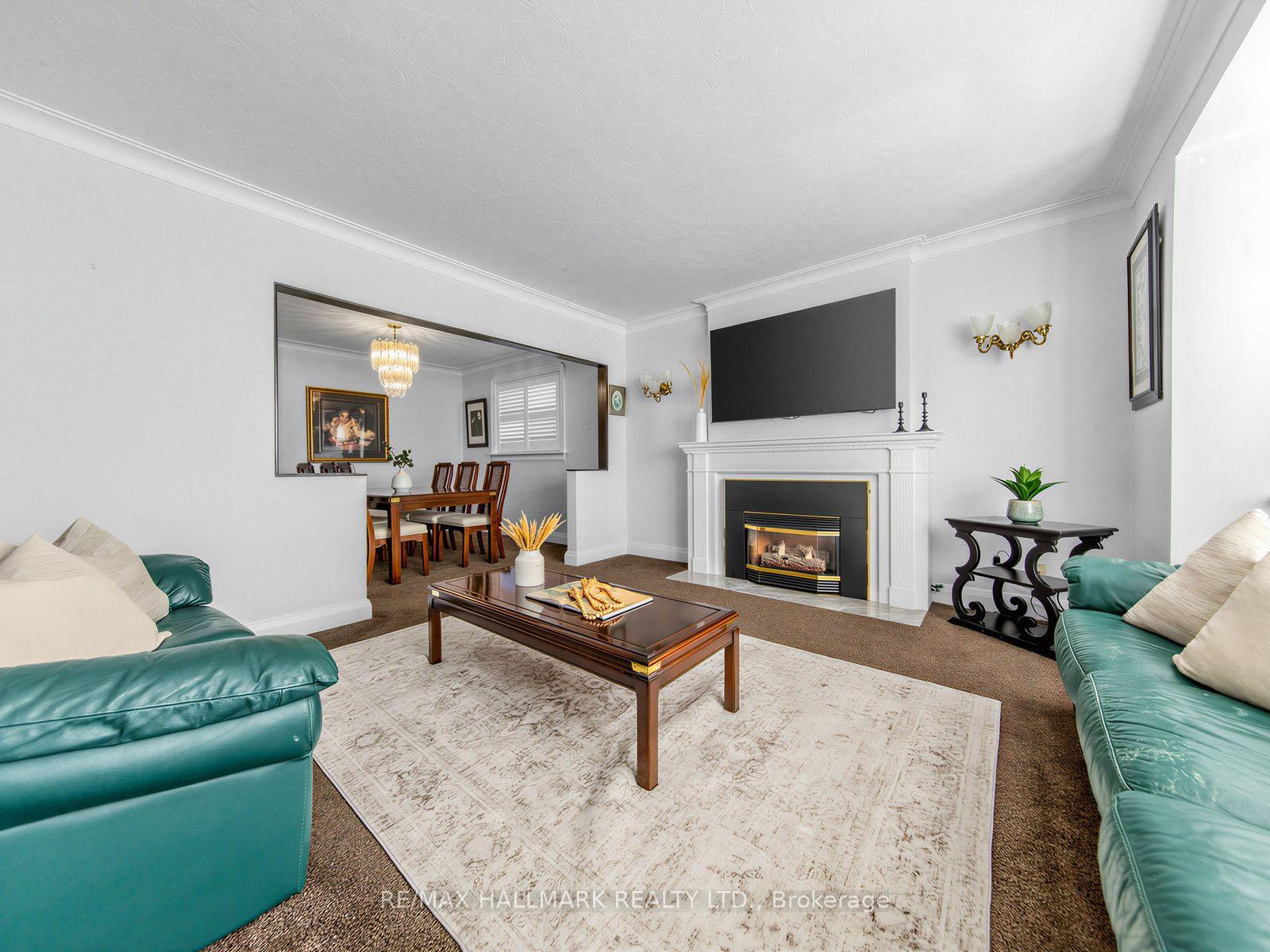 Photo 3 of 224 O' Connor Drive, Toronto, East York — HOMEH