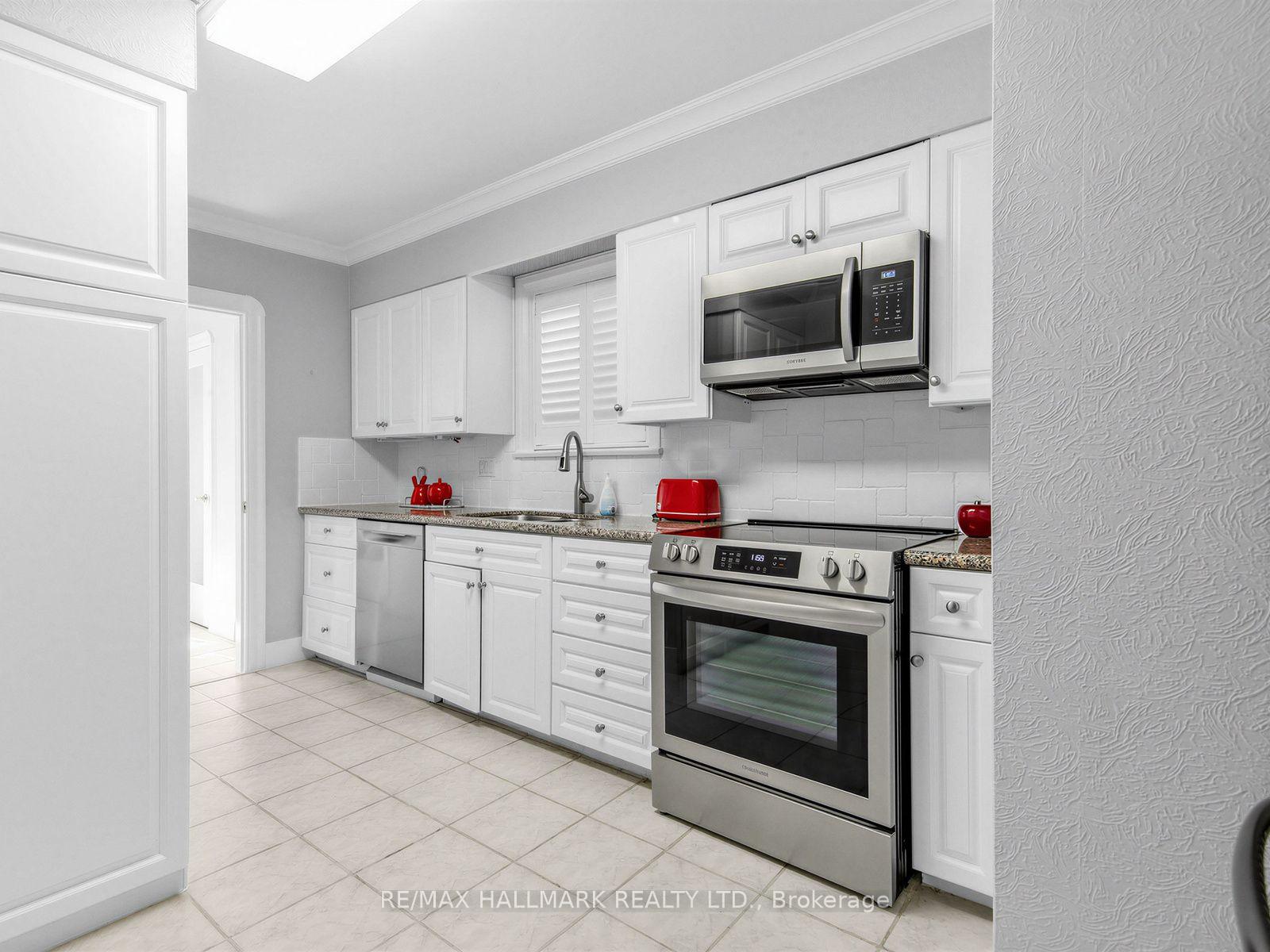 Photo 11 of 224 O' Connor Drive, Toronto, East York — HOMEH