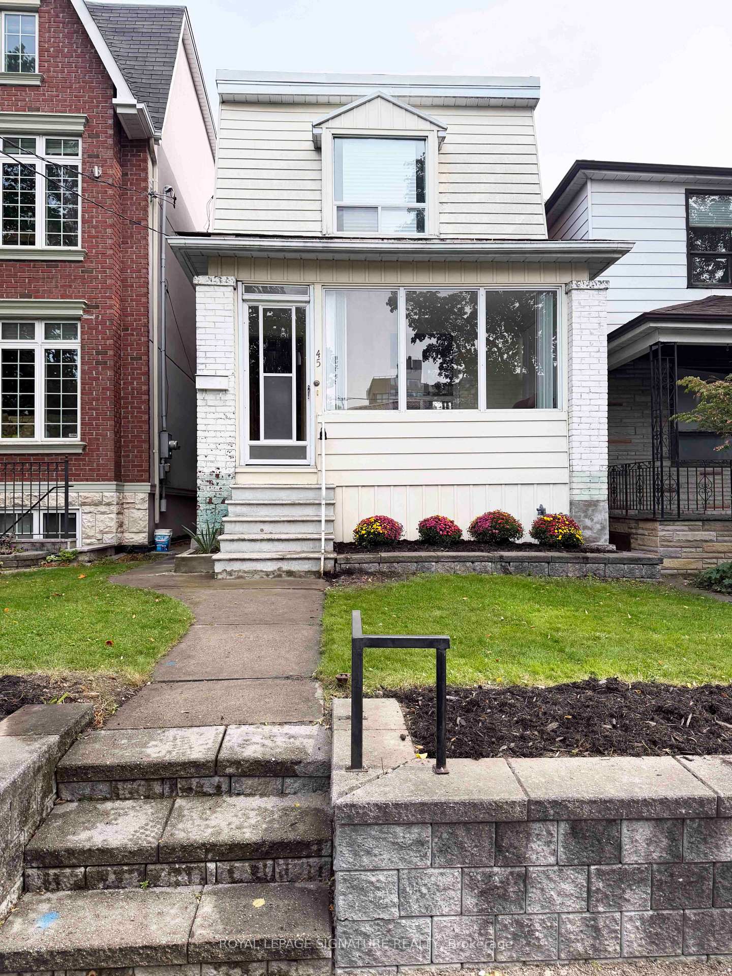 Photo 3 of 45 Eaton Avenue, Toronto, Danforth — HOMEH