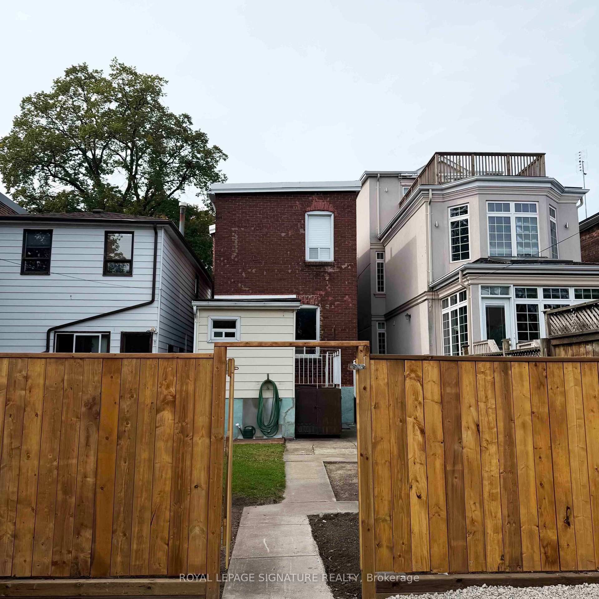 Photo 11 of 45 Eaton Avenue, Toronto, Danforth — HOMEH