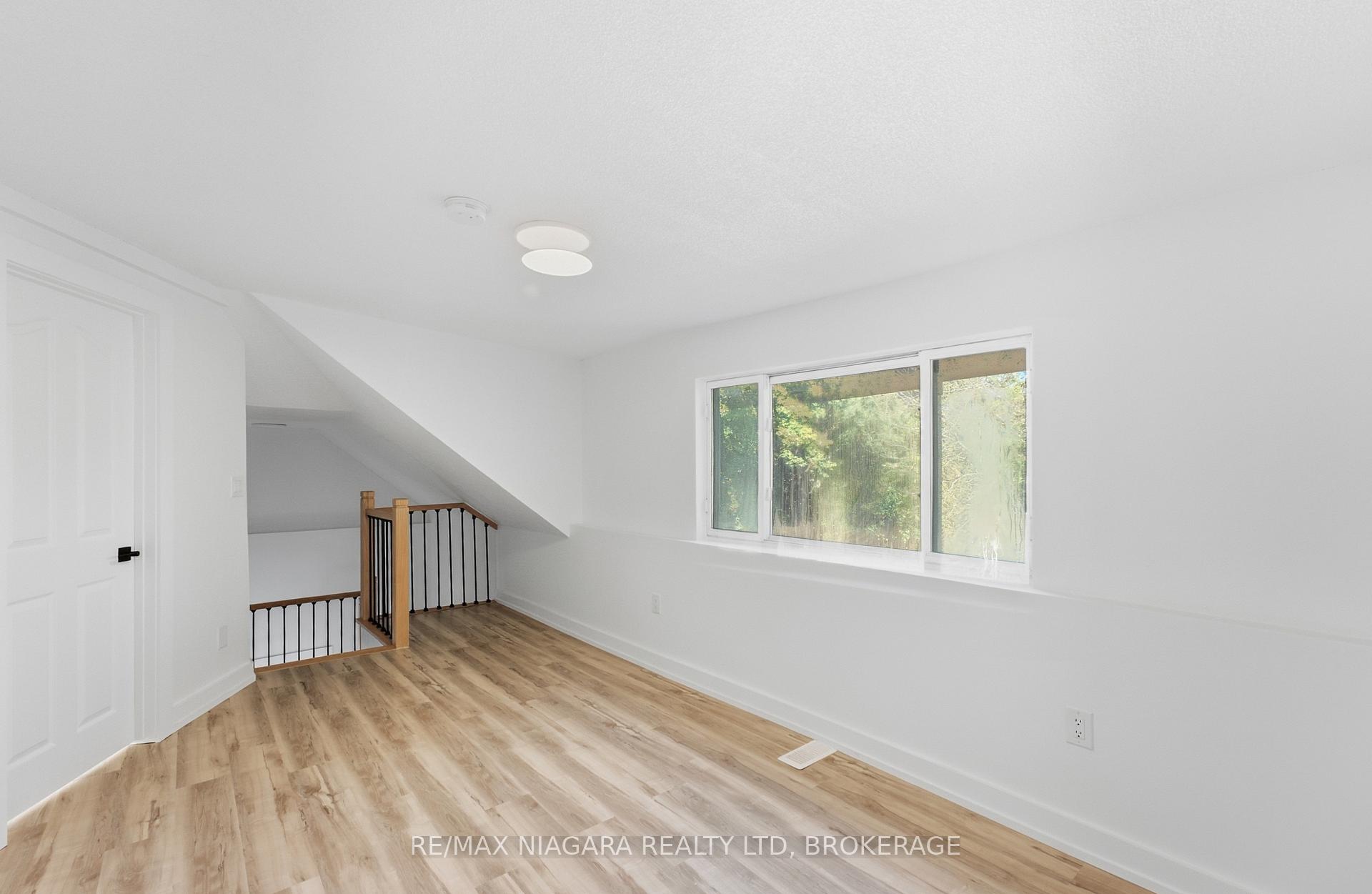 Photo 6 of Unit Upper, 34 Haig Street, St. Catharines, Haig — HOMEH