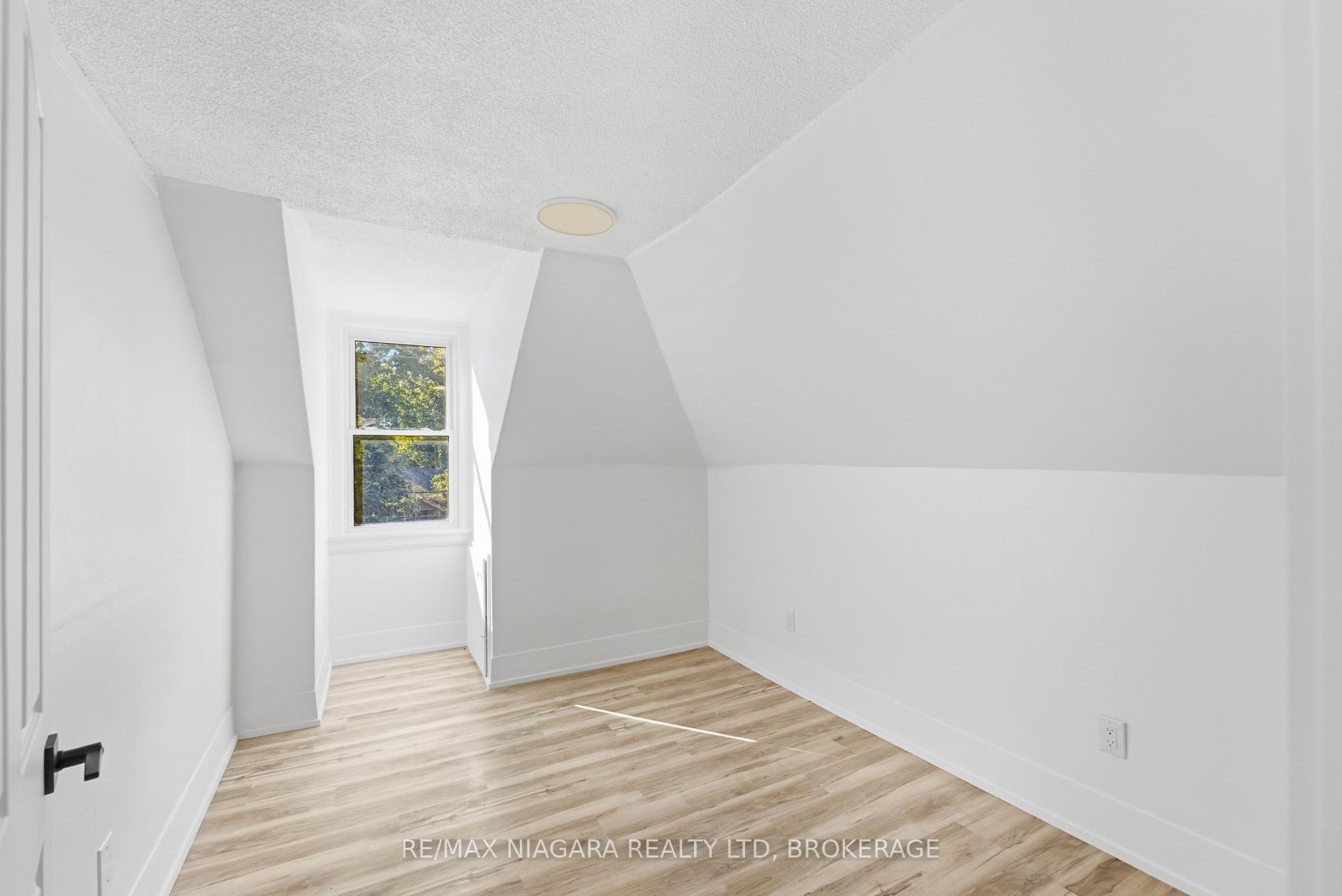 Photo 7 of Unit Upper, 34 Haig Street, St. Catharines, Haig — HOMEH