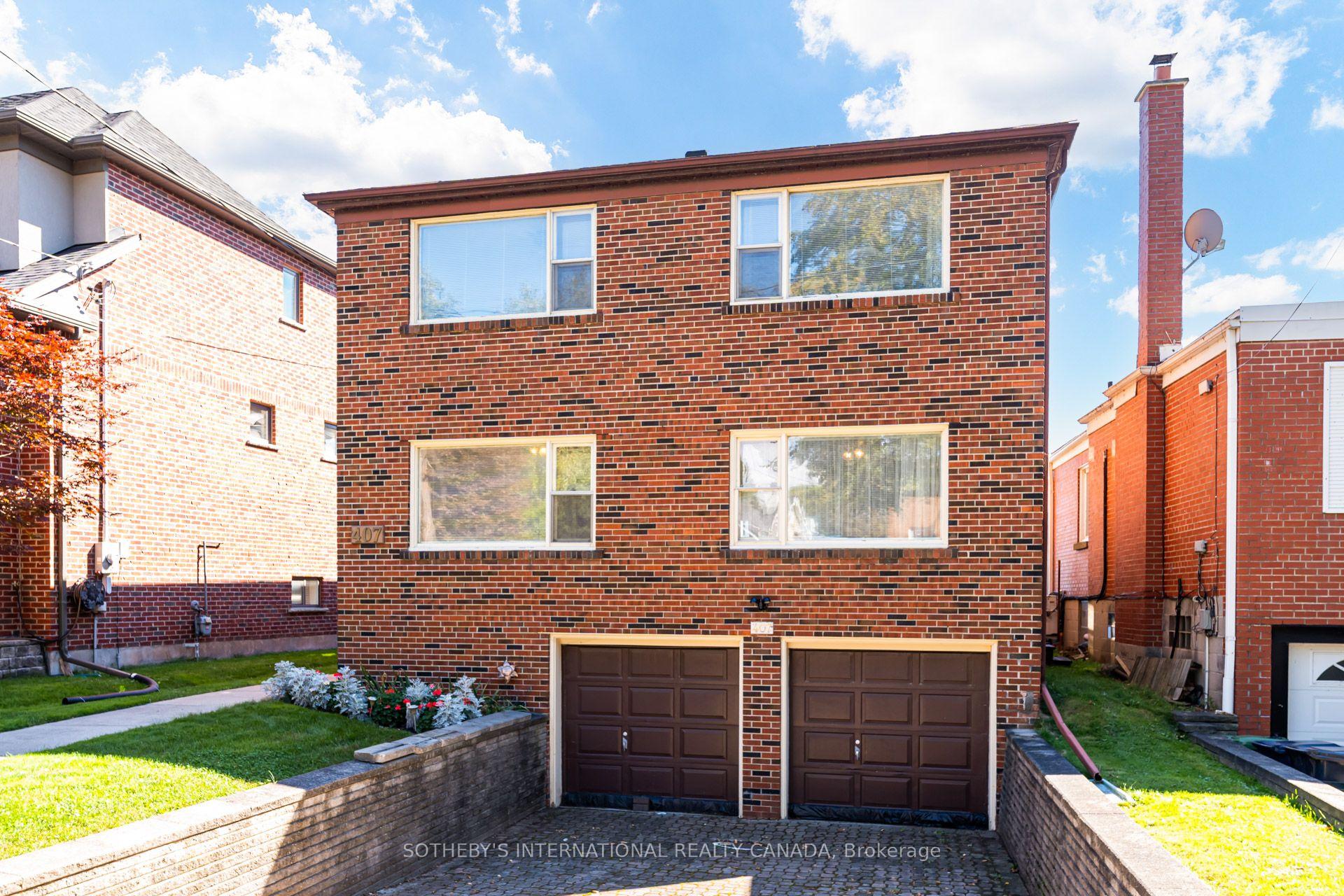 Photo 4 of 407 Lake Promenade, Etobicoke, Long Branch — HOMEH