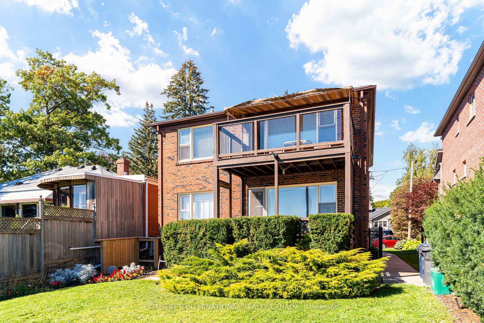 Photo 23 of 407 Lake Promenade, Etobicoke, Long Branch — HOMEH