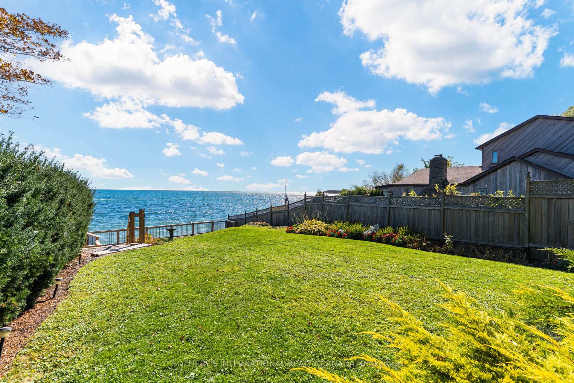 Photo 38 of 407 Lake Promenade, Etobicoke, Long Branch — HOMEH