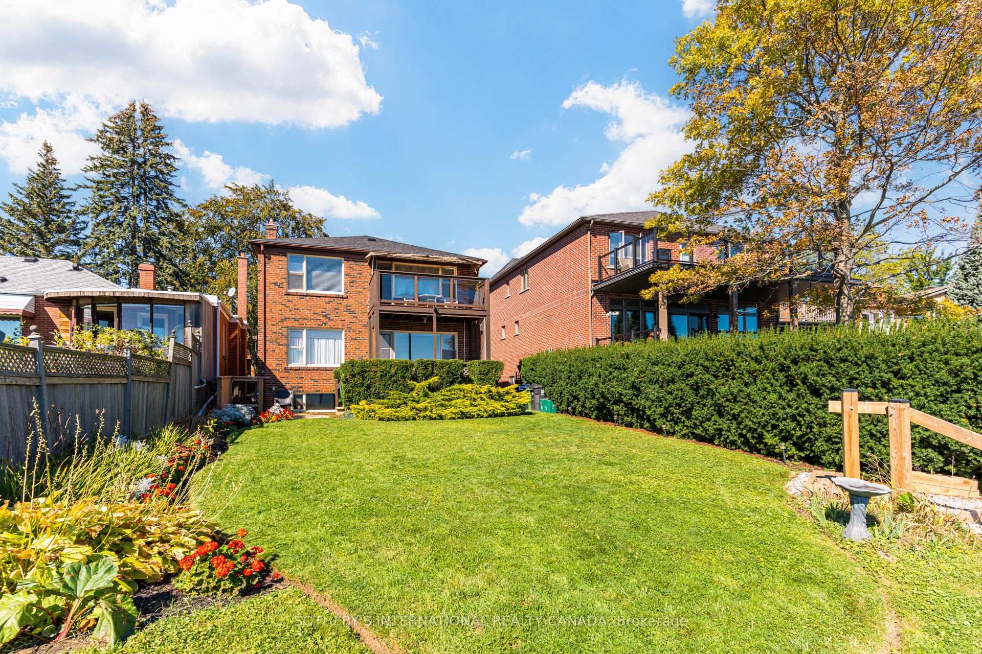 Photo 39 of 407 Lake Promenade, Etobicoke, Long Branch — HOMEH