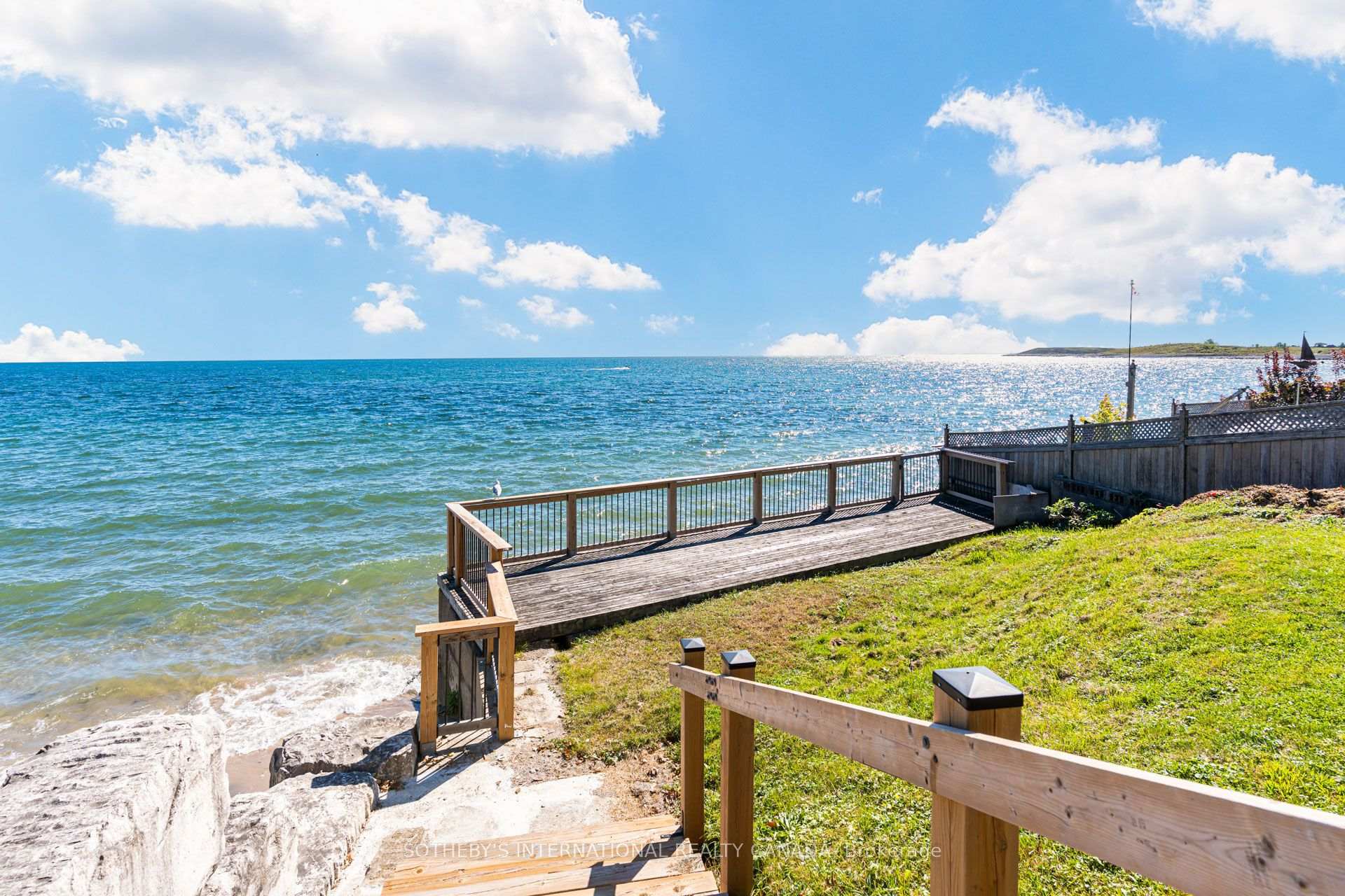 Photo 43 of 407 Lake Promenade, Etobicoke, Long Branch — HOMEH